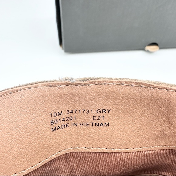 Frye Judith Seam Bootie - Picture 10 of 11